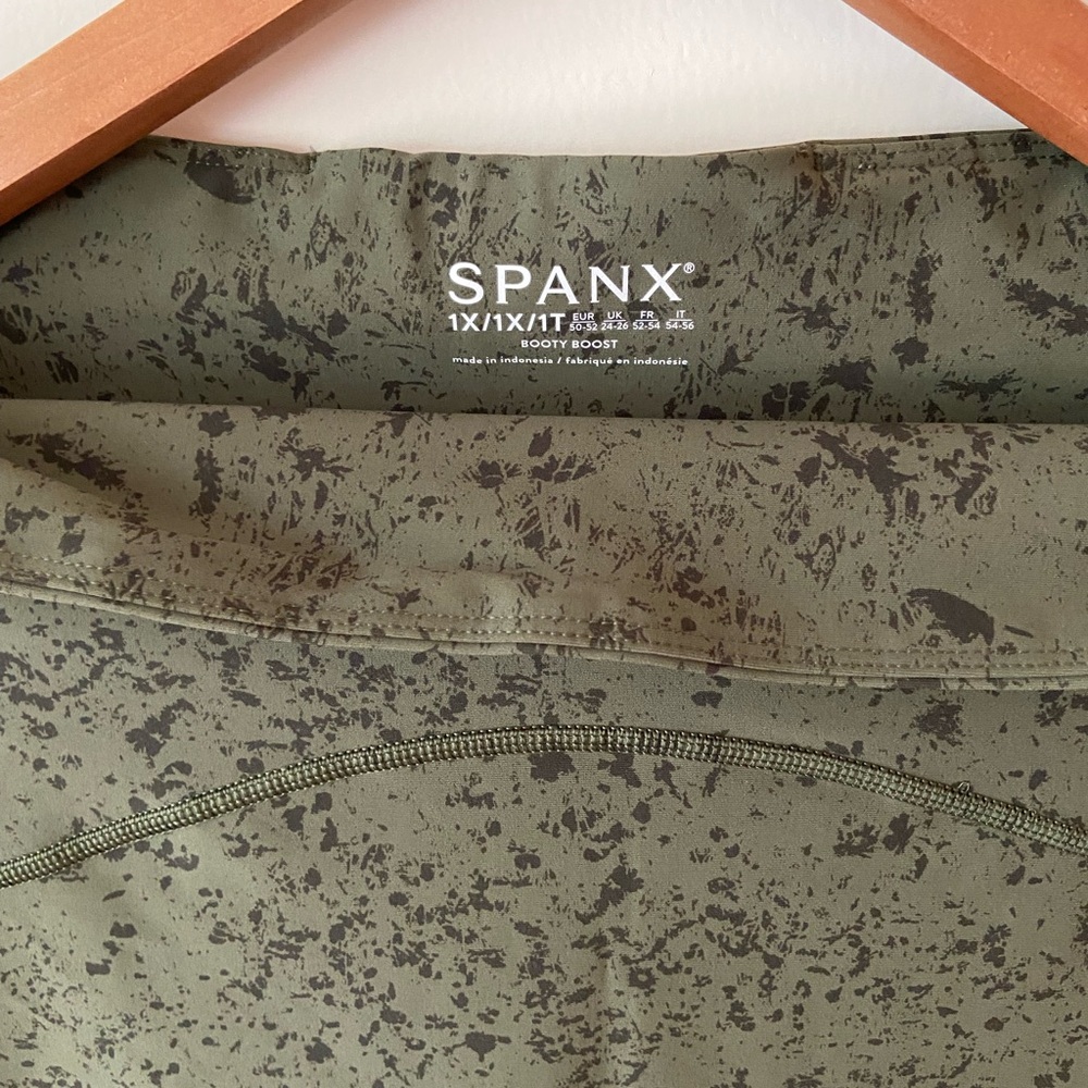 SPANX Booty Boost Leggings - Never Worn!